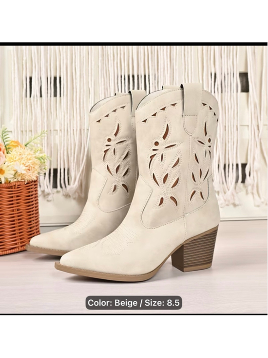 Unbranded Shoes - Women's Unbranded Beige Heeled Cowboy Boots Size 8.5